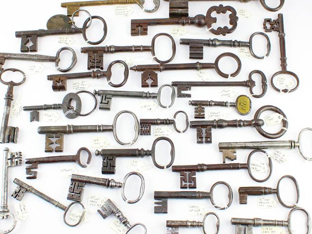 Key from the Tower of London unlocks success at Hansons auction