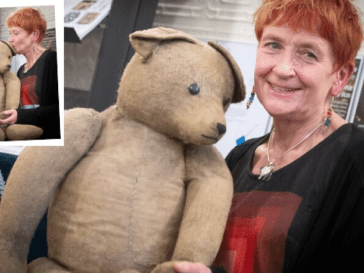 Battle of the bear! Teddy with ‘amazing’ WW2 story sparks bidding frenzy at auction