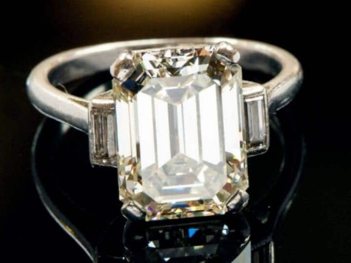 This dazzling Art Deco diamond ring could be the ultimate Christmas gift – unless you know better!
