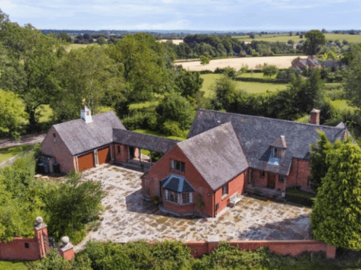 Hundreds of ‘magnificent’ Derbyshire manor house antiques up for auction include find linked to Harry Potter phenomenon