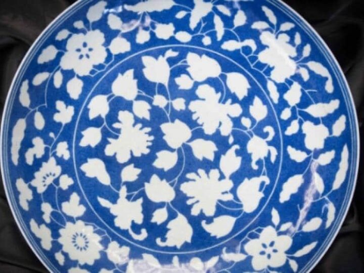 Why this Chinese dish with a chip – found on a sideboard &#8211; could sell for more than £100,000