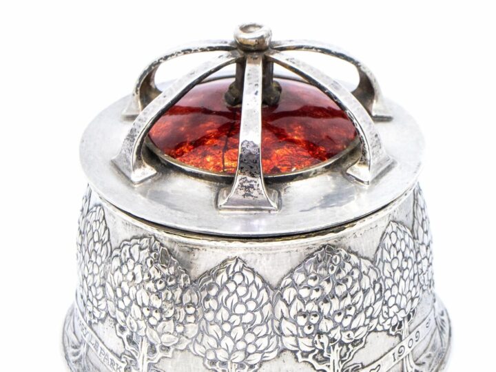 Silver ‘love gift’ from 1909 displays Arts and Crafts elegance at its best