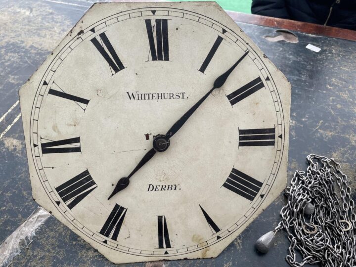 Rare clock from 1840 – kept in cupboard for years – discovered at free valuation event