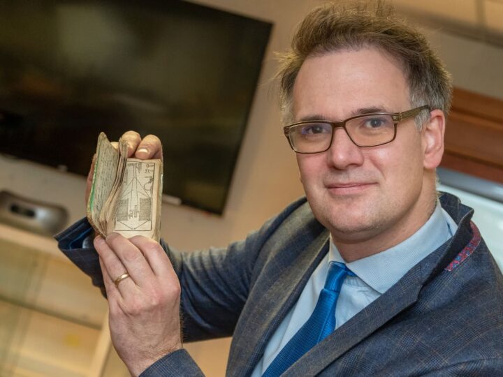 TV&#8217;s Charles Hanson to launch FREE antique valuation events in CHESHIRE this February