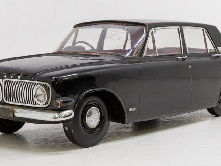 Prototype model of Ford Zephyr steers car enthusiasts down memory lane