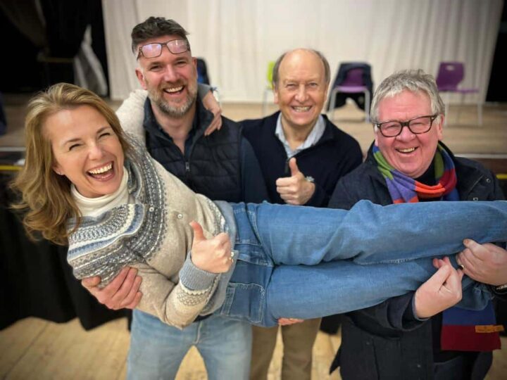 <strong>Confessions of an antiques expert! TV stars team up for stage show &#8211; and secrets will be revealed!</strong><strong></strong>