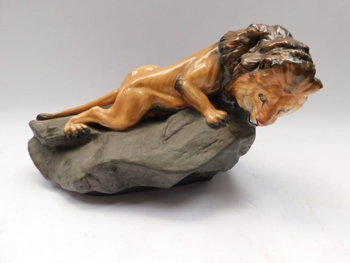 Top lots to entice collectors in August ceramics sale &#8211; chosen by our expert